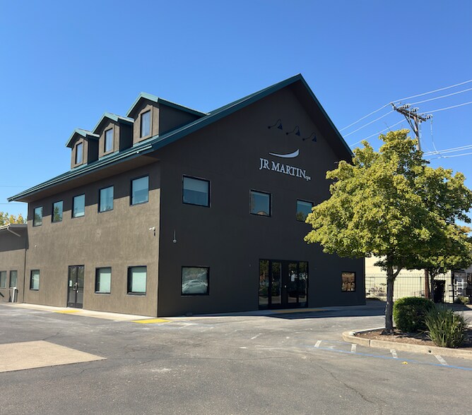 Primary Photo Of 1155 Del Monte St, Redding Office For Lease