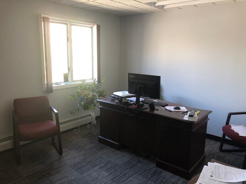 More Photos Of 1087 Forest Ave, Portland Office For Sale