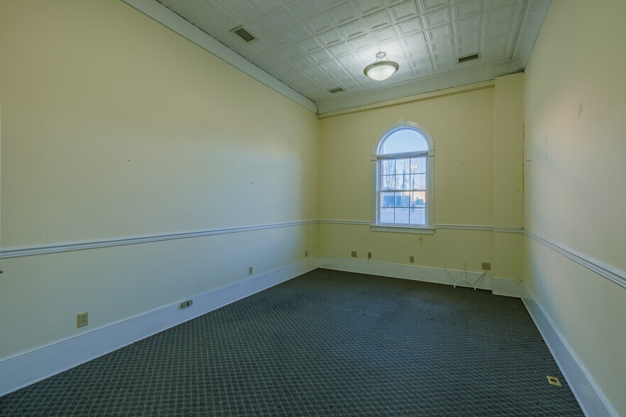 More Photos Of 218 Gay St, Erwin Loft Creative Space For Sale