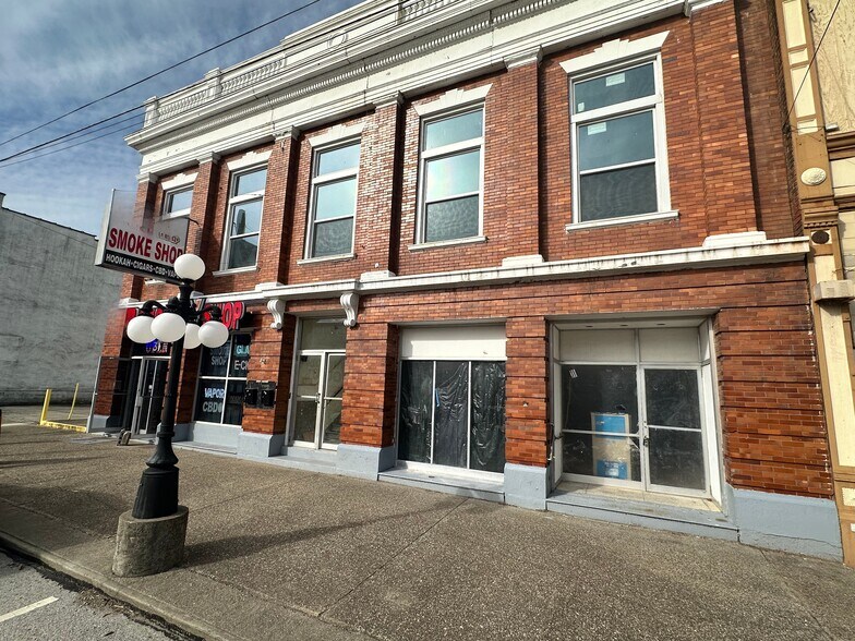 Primary Photo Of 31-33 E 2nd St, Manchester Storefront Retail Residential For Sale