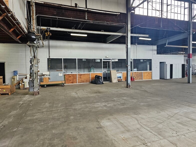More Photos Of 1420 Crestmont Ave, Camden Manufacturing For Sale