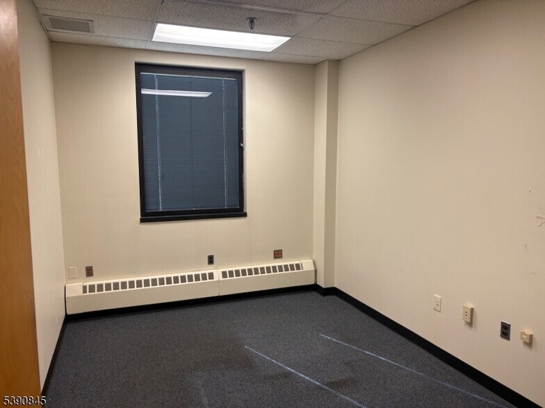 More Photos Of 141 Southside Ave, Bridgewater Office For Lease