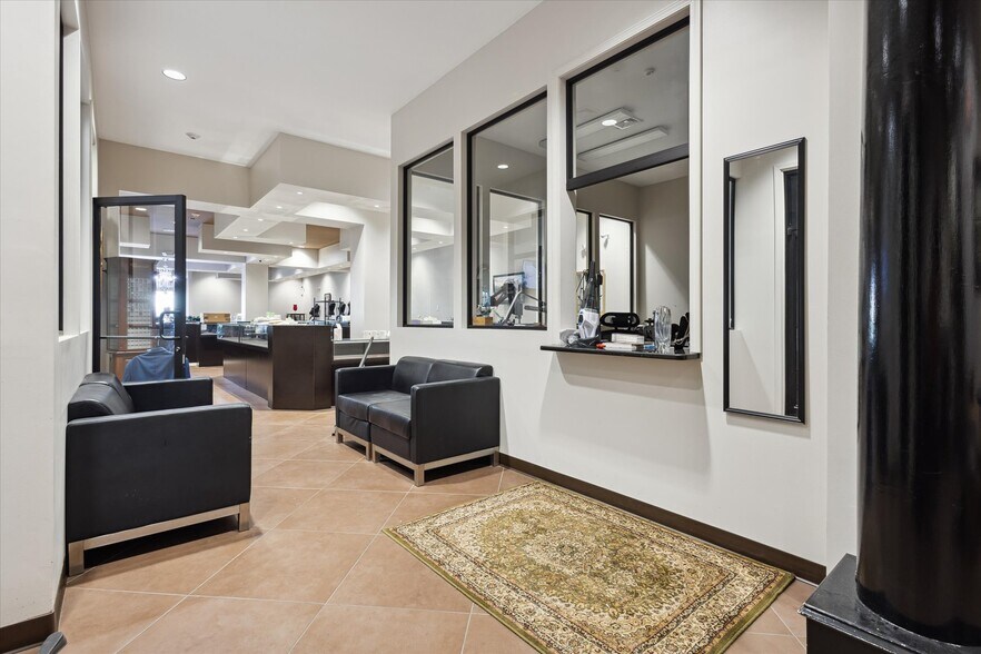More Photos Of 2111 W Mountcastle Dr, Johnson City General Retail For Sale