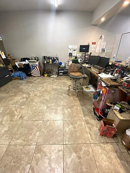 More Photos Of 3127 S Wagner Rd, Ann Arbor Auto Salvage Facility For Sale