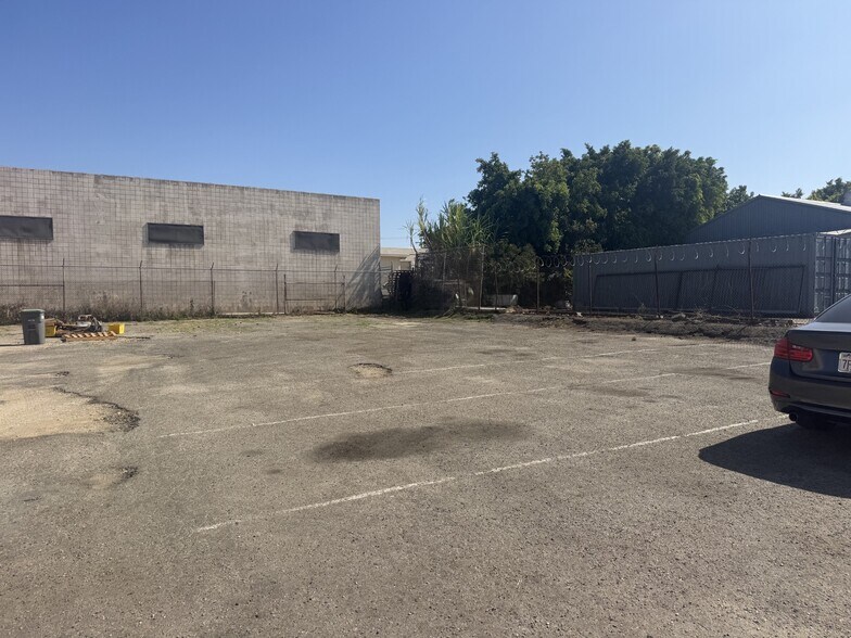 More Photos Of 1663 W 134th St, Gardena Manufacturing For Sale