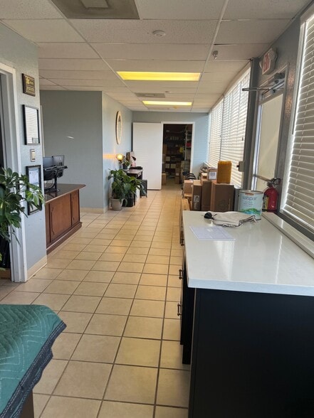 More Photos Of 575 7th St, Beaumont Office For Sale