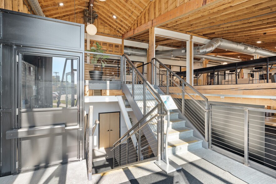 More Photos Of 1153 SE 16th Ave, Minneapolis Coworking Space