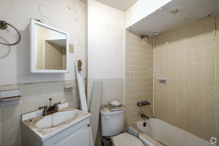 More Photos Of 106 Willow Ave, Hoboken Apartments For Sale