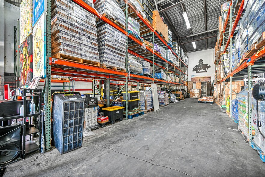 More Photos Of 830 NW 22nd St, Miami Warehouse For Sale