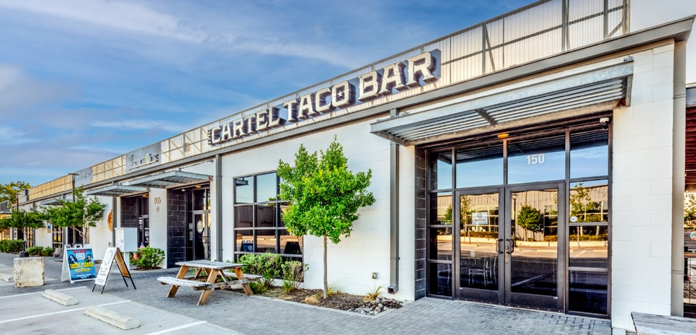 Primary Photo Of 506 E Division St, Arlington Restaurant For Lease