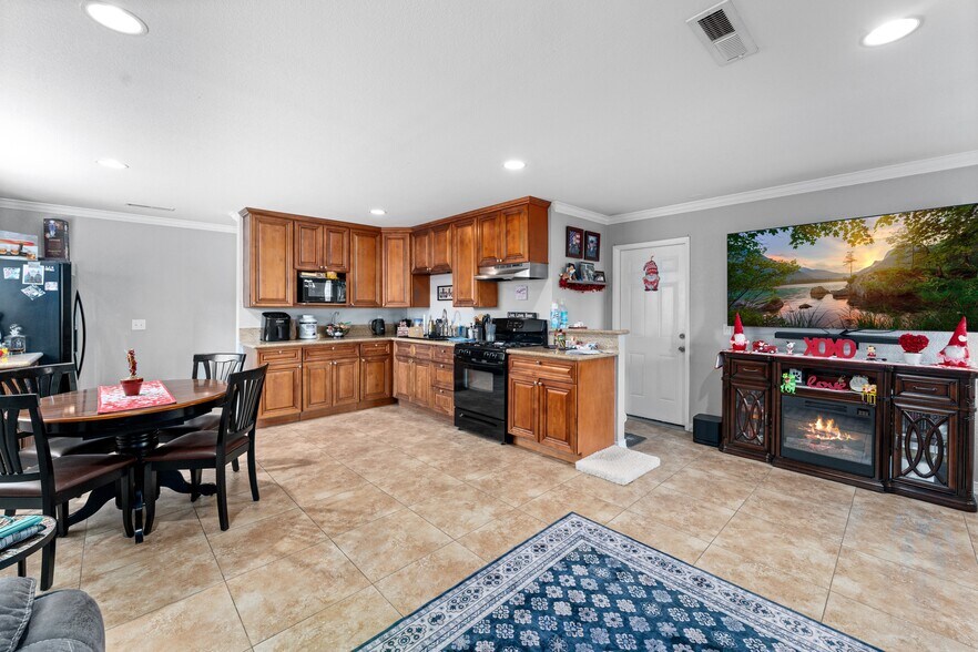 More Photos Of 8720 Villa Dr, Whittier Apartments For Sale