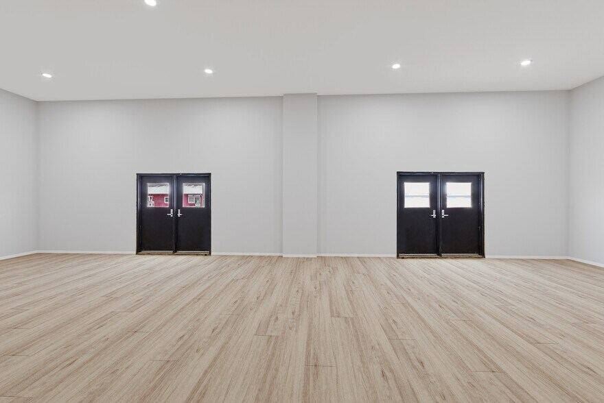 More Photos Of 4654 Water St, Columbiaville Storefront Retail Residential For Sale