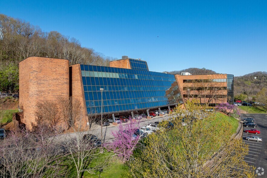 Primary Photo Of 201 Summit View Dr, Brentwood Coworking Space