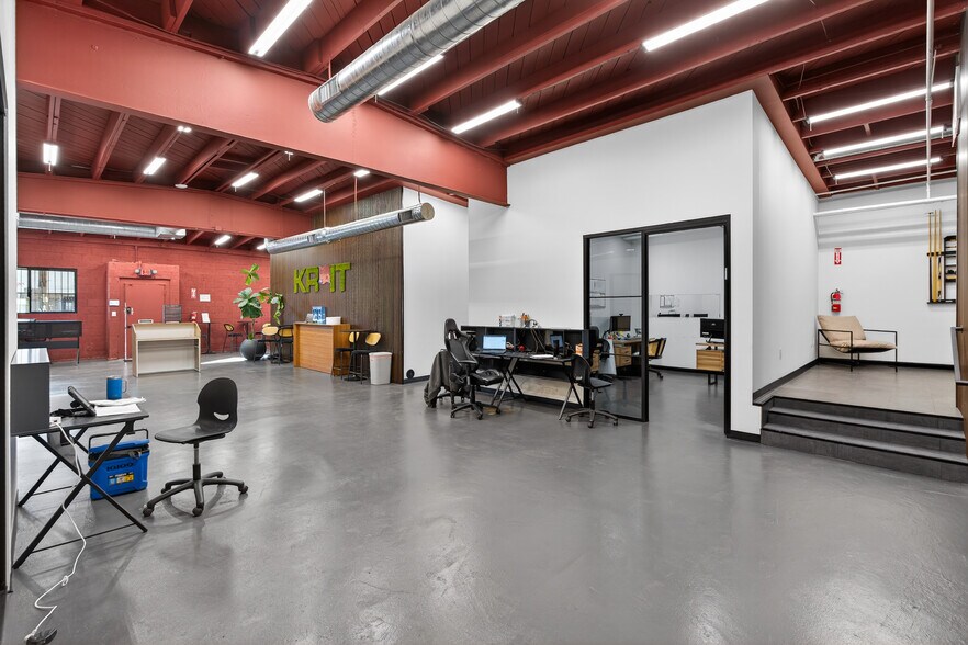 More Photos Of 7225 Fulton Ave, North Hollywood Warehouse For Sale