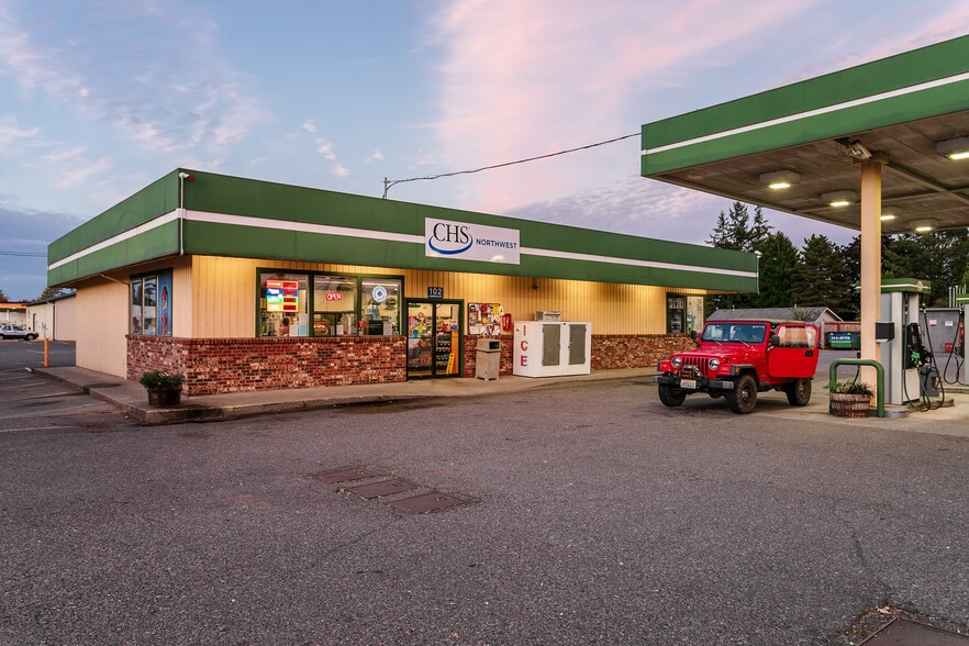 Primary Photo Of 102 Nooksack Ave, Nooksack Service Station For Sale