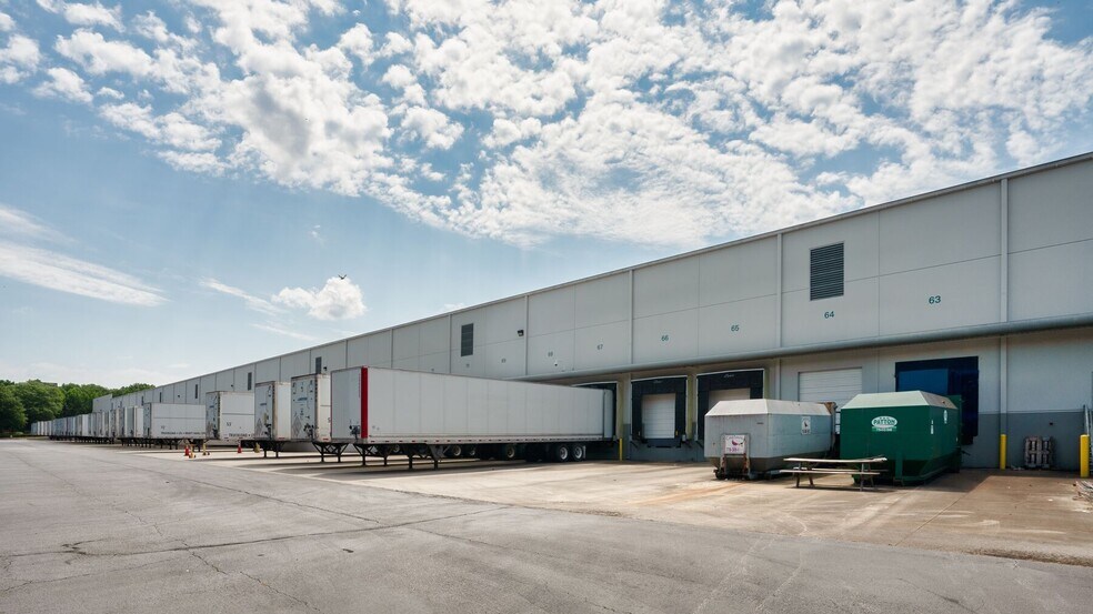 More Photos Of 1200 Oakley Industrial Blvd, Fairburn Warehouse For Lease