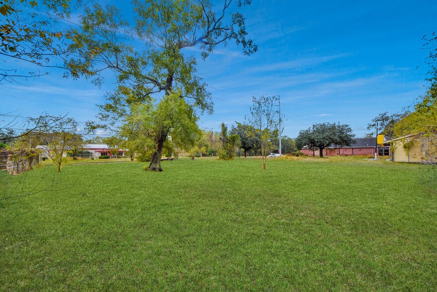 More Photos Of 8101 Tidwell Rd, Houston Freestanding For Sale