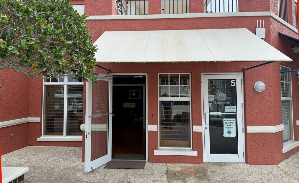 More Photos Of 400 S US Highway 1, Jupiter Apartments For Lease