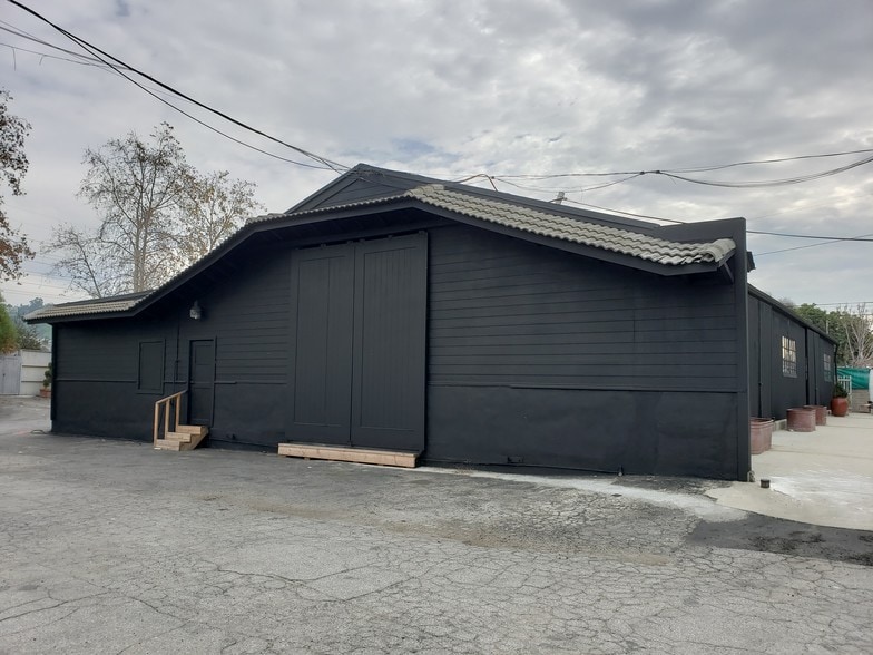 More Photos Of 2425 Glover Pl, Los Angeles Unknown For Lease