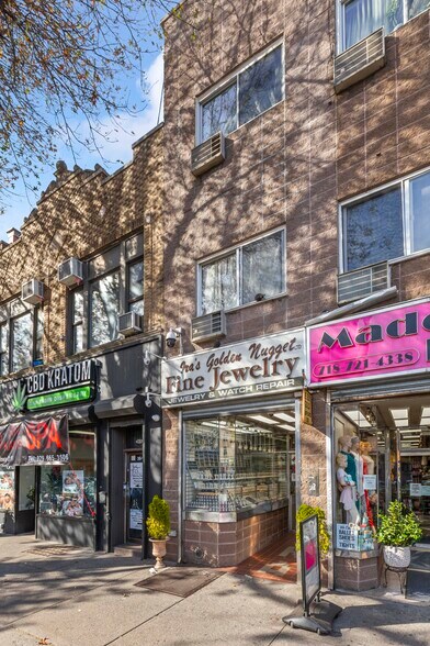 More Photos Of 30-14 Steinway St, Astoria Storefront Retail Office For Lease