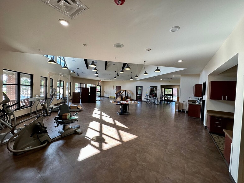 More Photos Of 6900 Wolflin Ave, Amarillo Healthcare For Sale