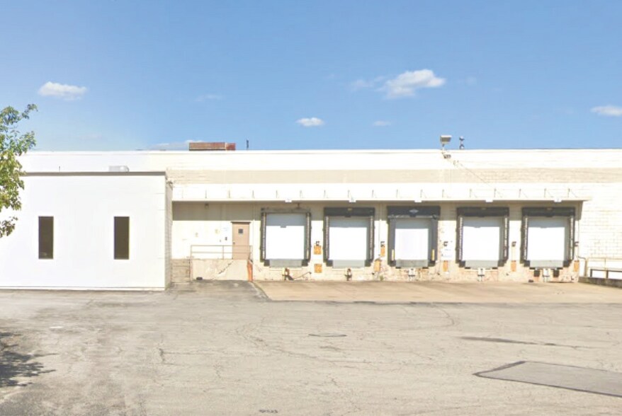 More Photos Of 286 W Greenwich Rd, Seville Warehouse For Lease