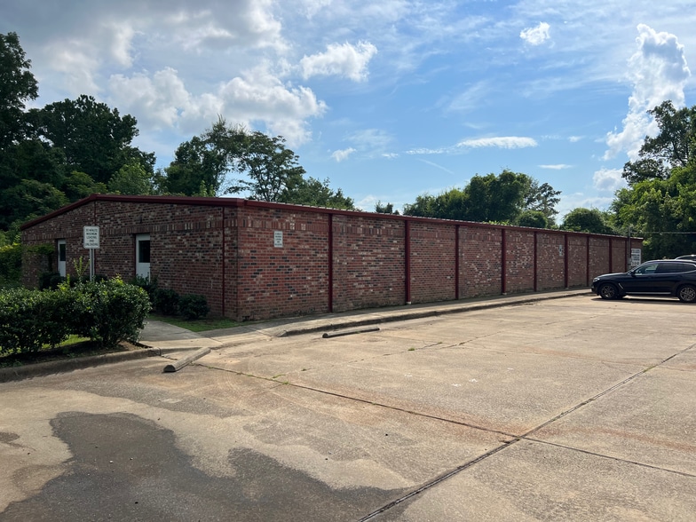 Primary Photo Of 3315 University Blvd E, Tuscaloosa Self Storage For Sale