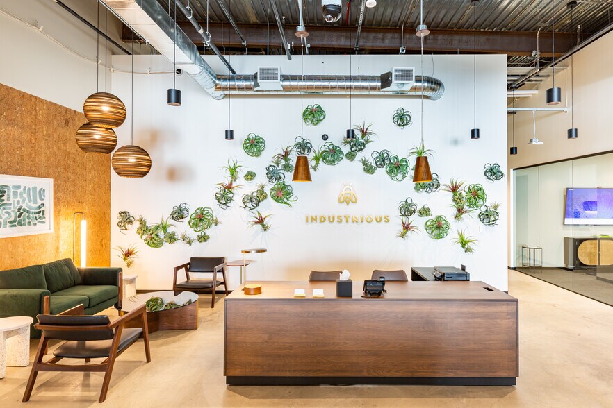 Primary Photo Of 1212 Broadway Plz, Walnut Creek Coworking Space