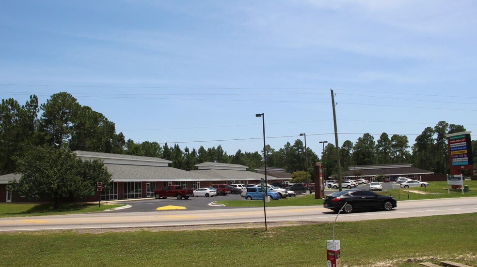 More Photos Of 12385 Sorrento Rd, Pensacola Coworking Space
