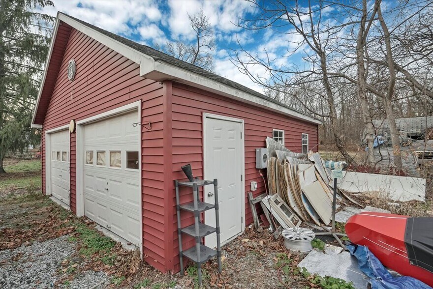 More Photos Of 3 Marlorville Rd, Wappingers Falls Auto Repair For Sale