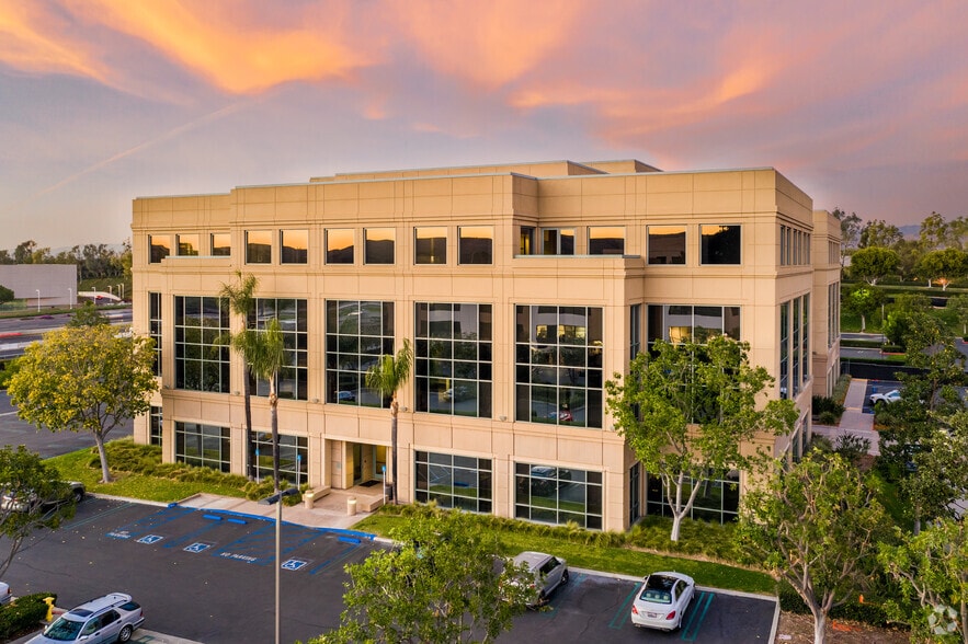 More Photos Of 114 Pacifica, Irvine Medical For Lease