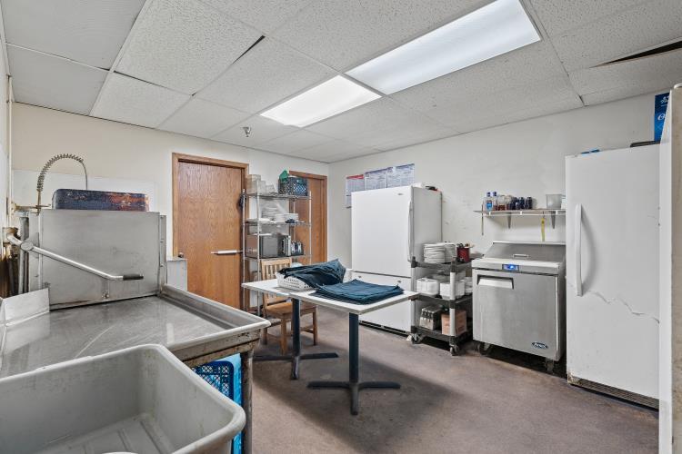 More Photos Of 215 Broadway St, Cottonwood Falls Hotel For Sale