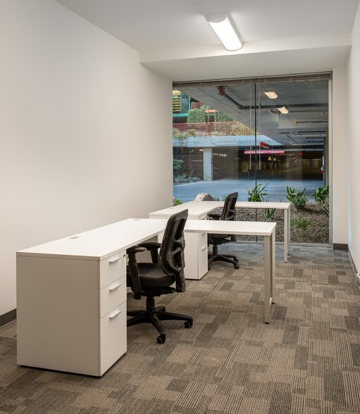 More Photos Of 6895 E Camelback Rd, Scottsdale Apartments For Lease