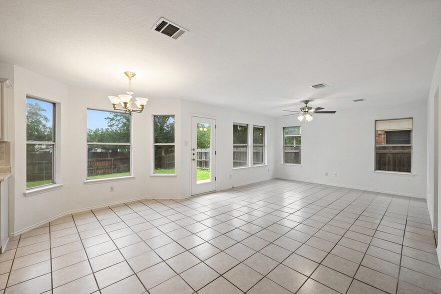 More Photos Of 4416 Campo Verde Dr, Austin Multifamily For Sale
