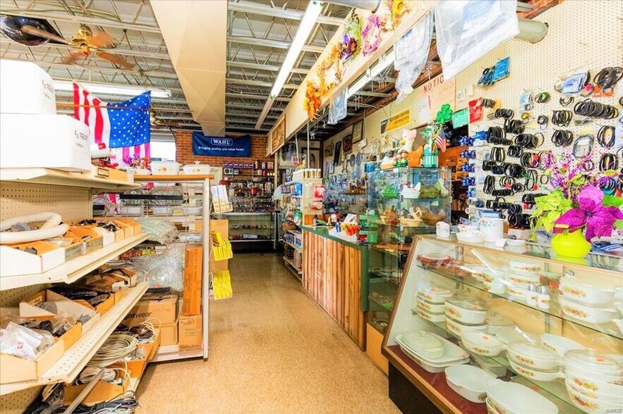 More Photos Of 9979 Watson Rd, Saint Louis Storefront Retail Office For Sale