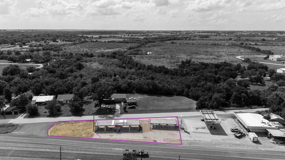 More Photos Of 617 N Ellis St, Groesbeck Carwash For Sale