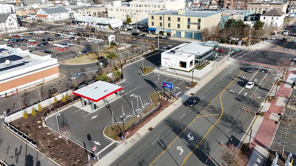 More Photos Of 201 E 9th St, Ocean City Bank For Sale