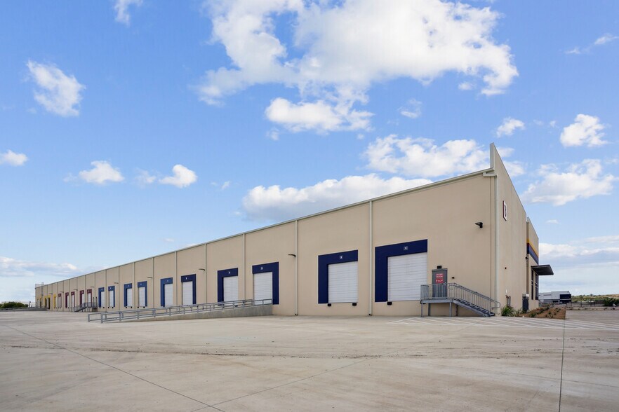 More Photos Of 5601 FM 973, Del Valle Unknown For Lease