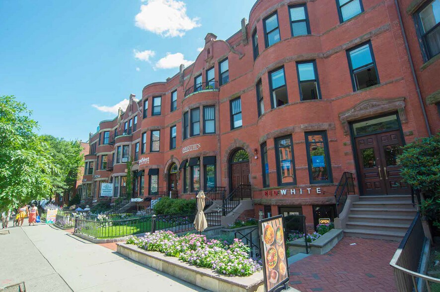 More Photos Of 292 Newbury St, Boston Storefront Retail Office For Lease