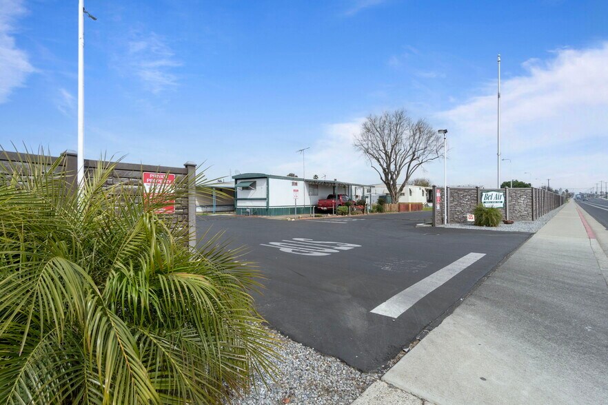 More Photos Of 10954 Hanford Armona Rd, Hanford Manufactured Housing Mobile Home Park For Sale