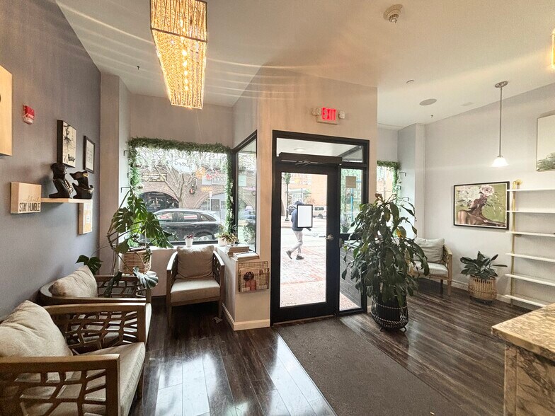 More Photos Of 130-138 Pleasant St, Malden Apartments For Lease