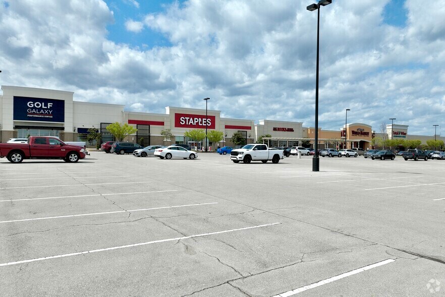 More Photos Of 2321 Sir Barton Way, Lexington Storefront For Lease