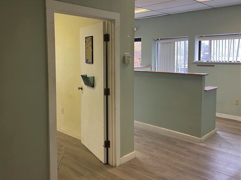 More Photos Of 160 Glaser St, Fairborn Flex For Sale