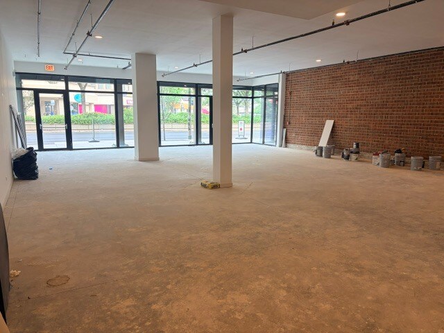 More Photos Of 1257-1301 N Ashland Ave, Chicago Storefront For Lease
