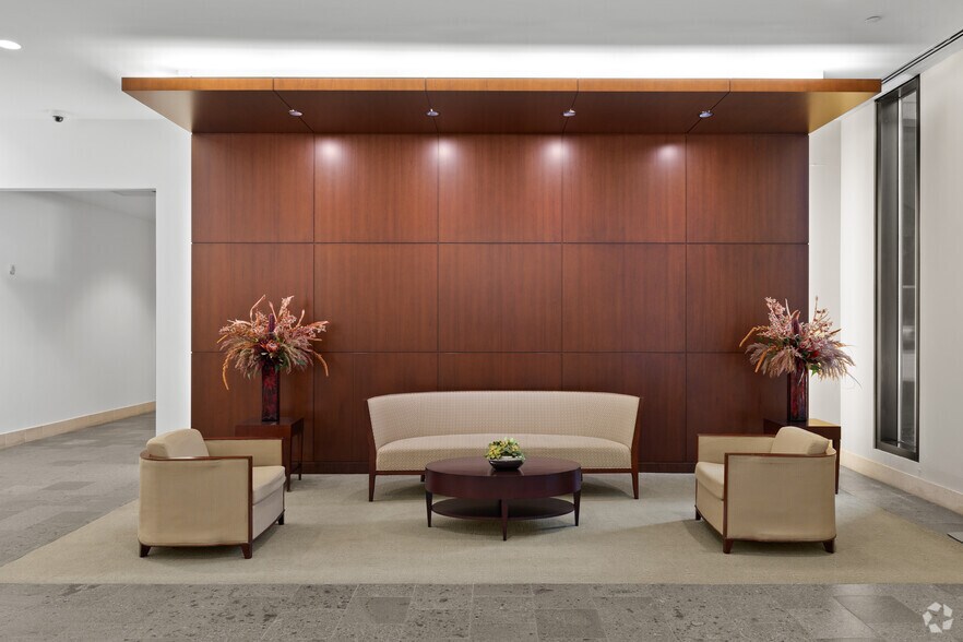 More Photos Of 801 Main Ave, Norwalk Unknown For Lease