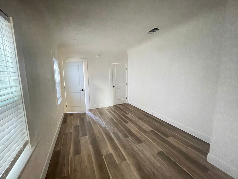 More Photos Of 620 14th St, Sacramento Apartments For Sale