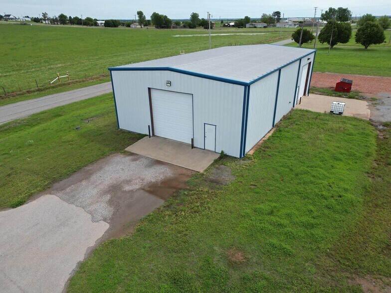 More Photos Of 201 Airport Road, Hinton Flex For Sale