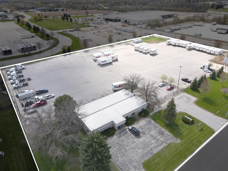 Primary Photo Of 1135 Contract Dr, Green Bay Truck Terminal For Lease