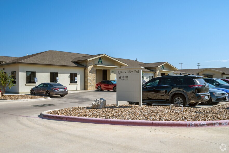 Primary Photo Of 1667 N Highway 183, Leander Unknown For Lease