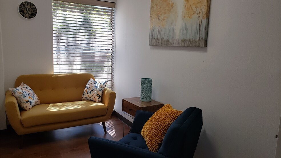 More Photos Of 1317 Oakdale Rd, Modesto Coworking Space